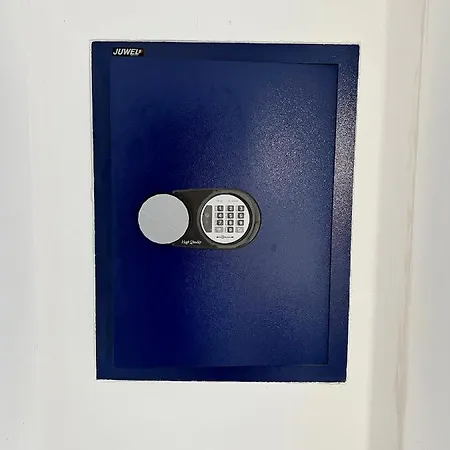812 *