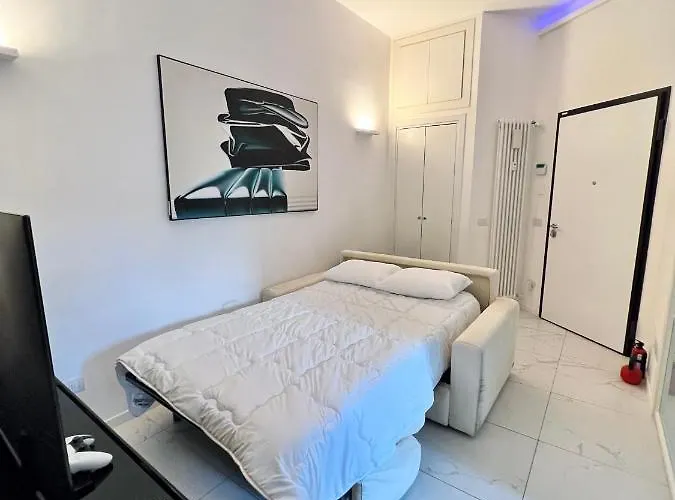 812 Apartament *